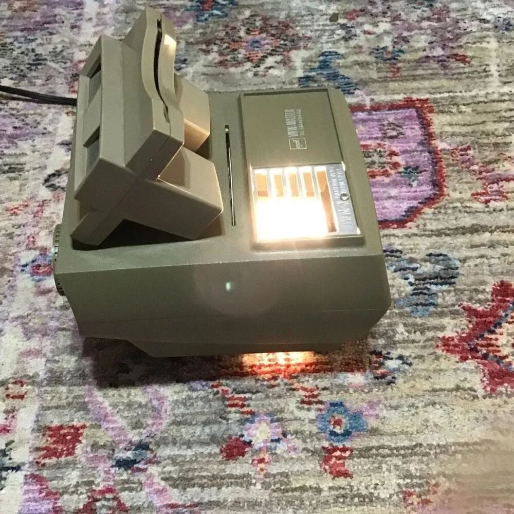 Vintage Viewmasterβand Viewmaster projector in perfect working order 1970s
